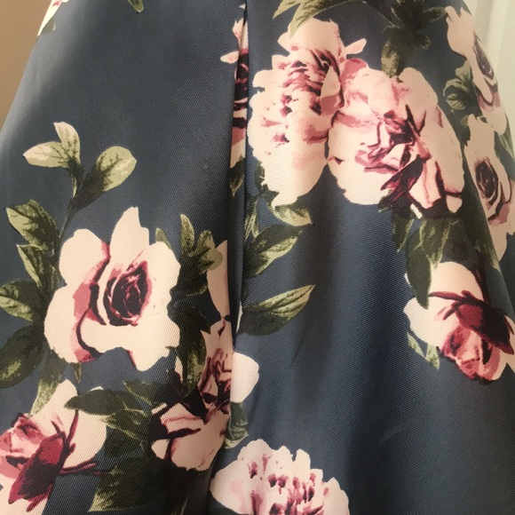 WINSOR  Lace Top & Satin Floral A- Line skirt 1/2 - Picture 4 of 8